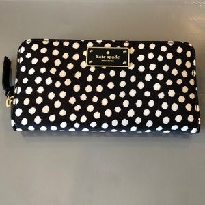 Kate Spade Wilson Road Musical Dots Wallet/New